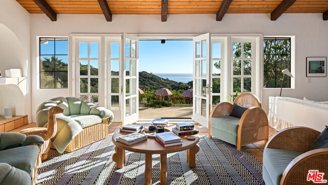 Photo - 33261 Decker School Rd