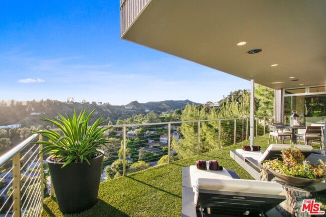 Photo - 9416 Beverlycrest Dr