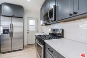Photo - 9224 Alden Dr Apartment Unit 3