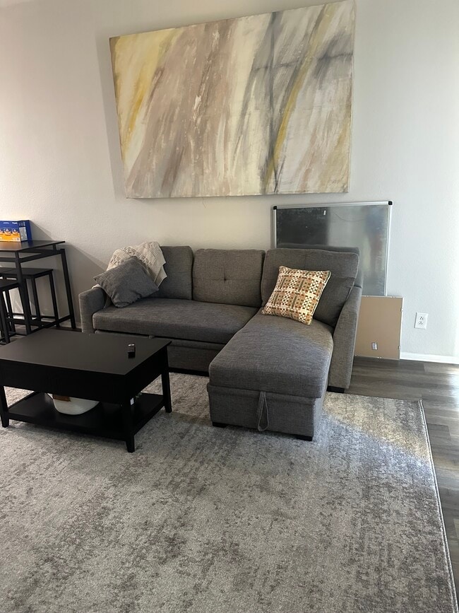 Shared living room - 604 Kellogg St Unit Kellogg