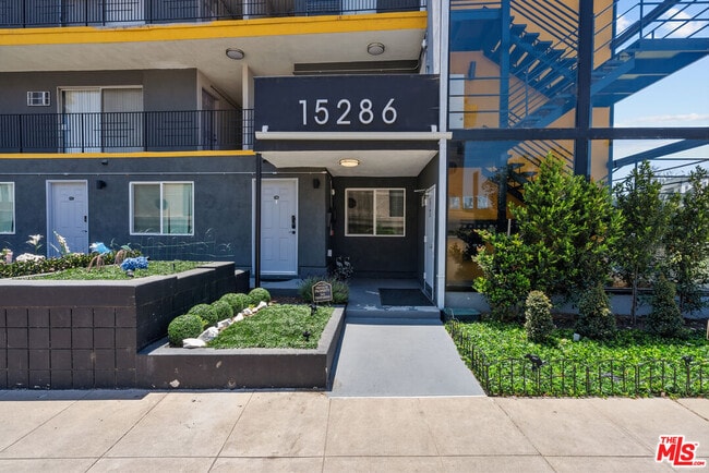 Building Photo - 15286 Sutton St Unit 104