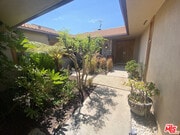 Photo - 6633 S Sherbourne Dr House