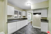 Kitchen - 1284 Walnut St Townhome