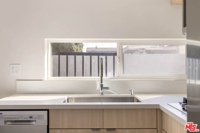 Photo - 5456 Barton Ave