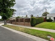 Photo - 6550 Van Noord Ave