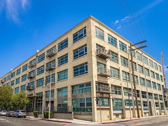 Building Photo - 510 S Hewitt St Unit Arts District - Barker Block
