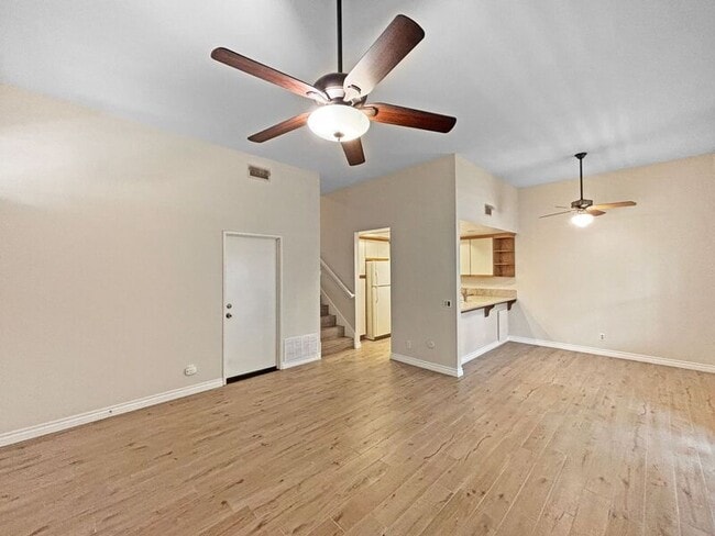 Photo - 3147 Old Bridgeport Way