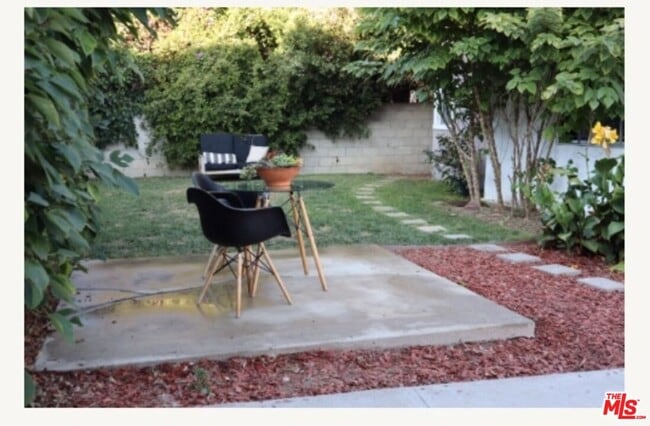 Photo - 2038 Malcolm Ave