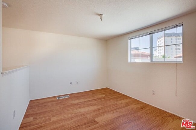 Photo - 5553 W 6th St Unit 2-405