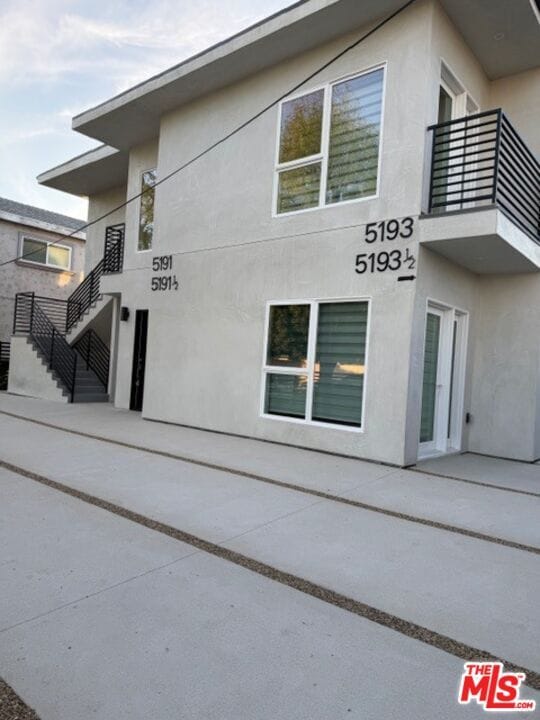 Photo - 5193-5193 Lindley Ave