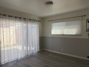 Photo - 400 W Glendon Way