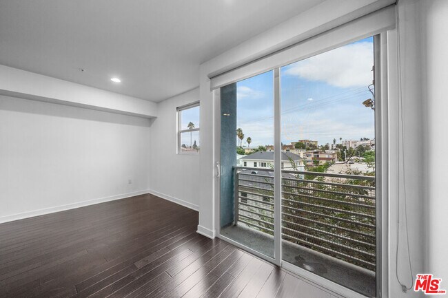 Photo - 436 S Virgil Ave Unit 407