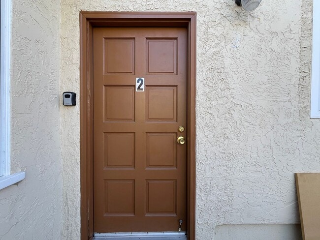 Building Photo - Super cute 1 bedroom available in San Dieg...