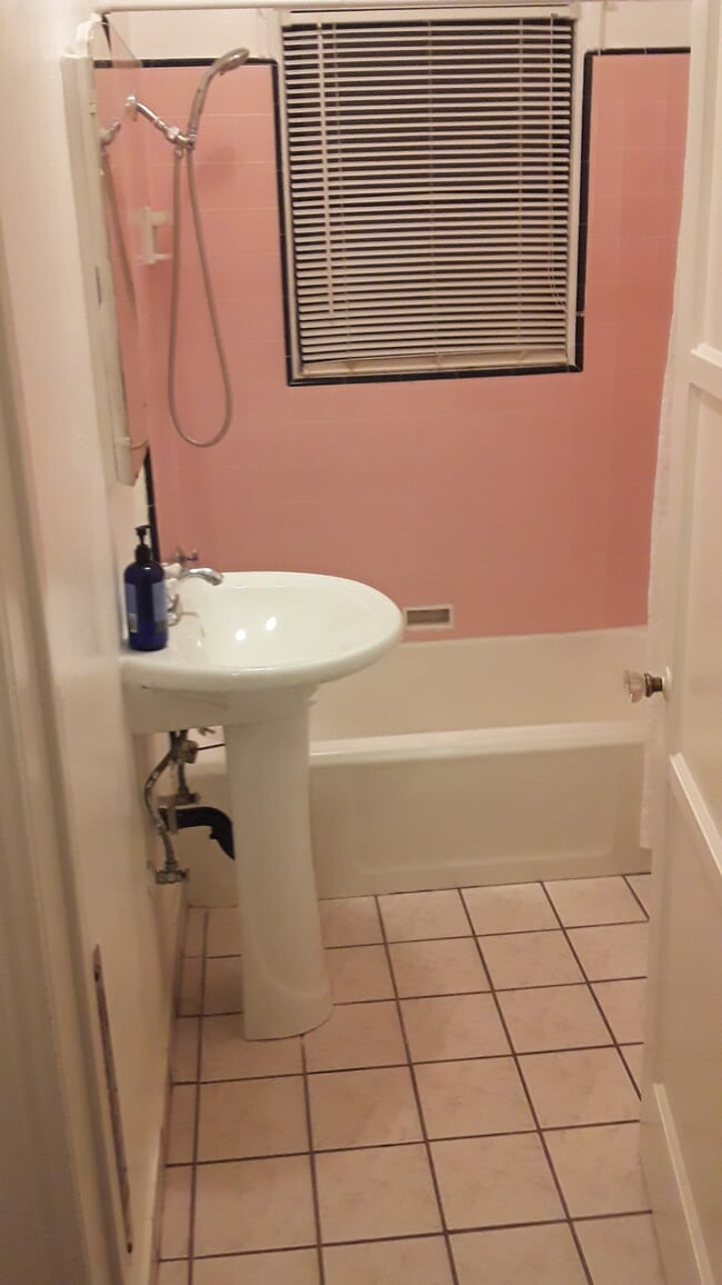 Photo - 1915 Jackson St Unit 1915