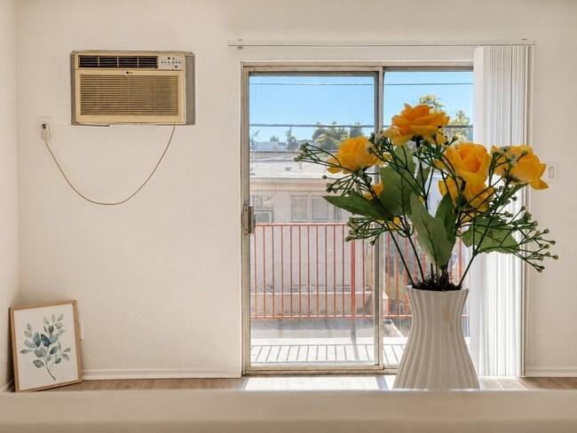 Photo - 509 N Berendo St Unit 110