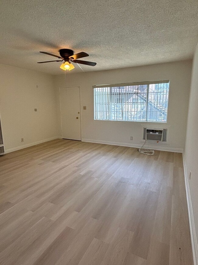 Photo - Charming 1-Bedroom in Los Angeles with Pool – Available Now! Unit B