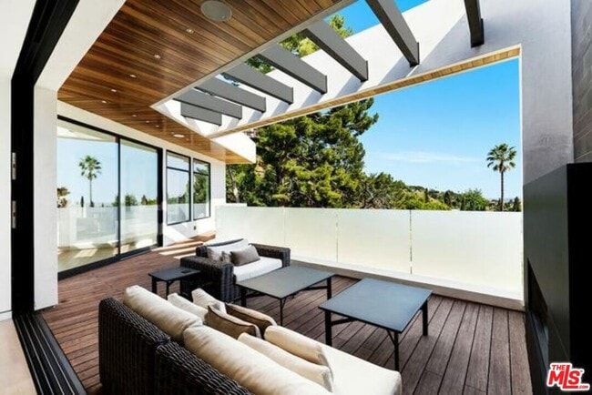 Photo - 1672 Clear View Dr