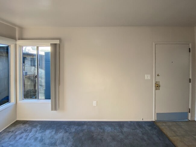 Photo - 1137 3/4-1134 W 90th St