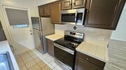 Photo - 2130 N Beachwood Dr Unit 4