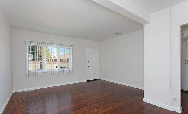 Photo - 2001 Linda Rosa Ct