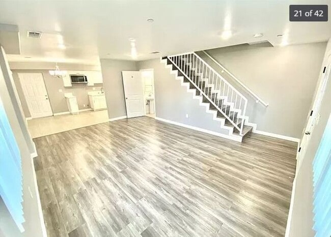 Photo - BROADWAY (10611) Unit BROADWAY (10611)