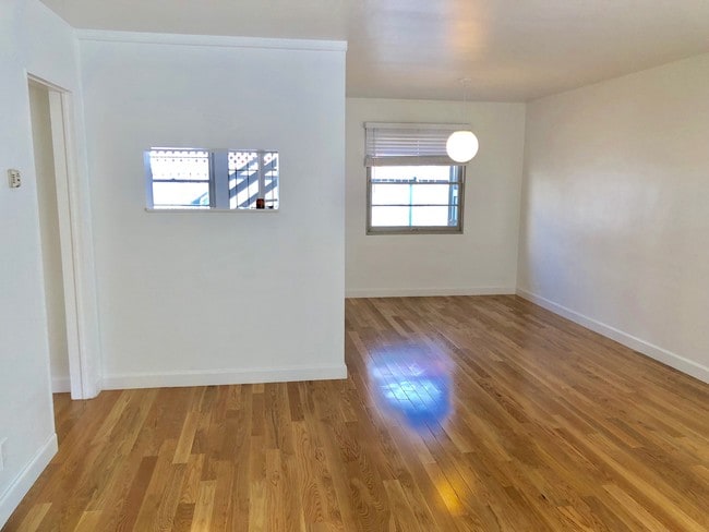 Dining Area - 2357 Griffith Park Blvd Unit 2355