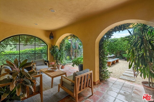 Photo - 4372 Hillview Dr