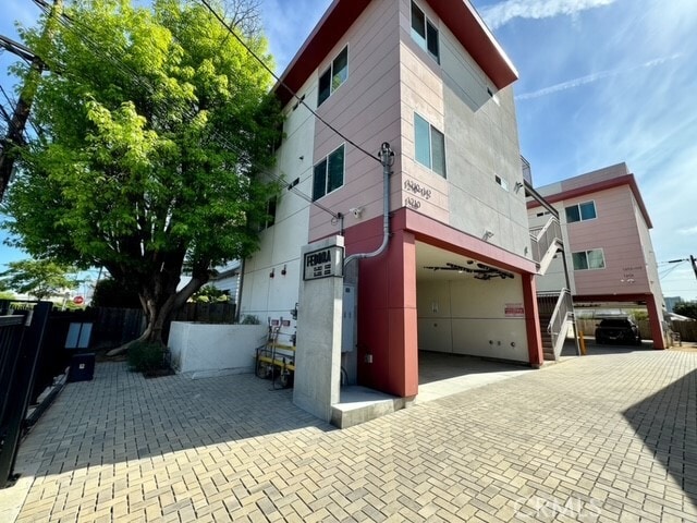 Building Photo - 1212 Fedora St