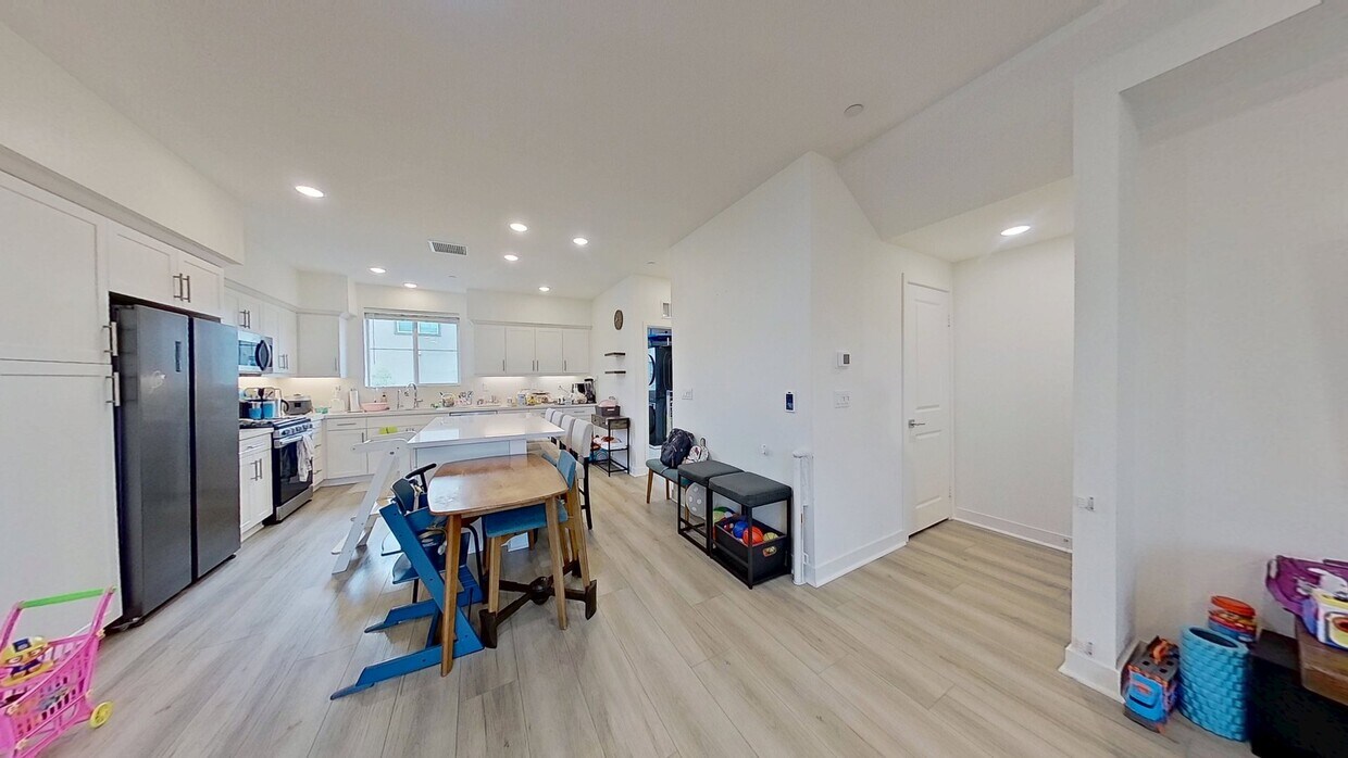3D Tour - 11737 Florence Ave