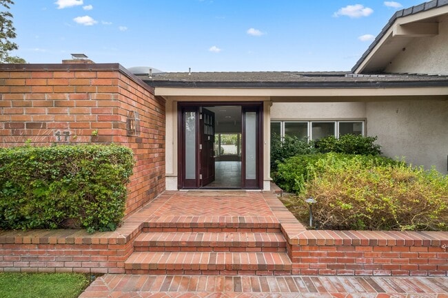 Photo - Luxury Single-Level Home in Prestigious Big Canyon