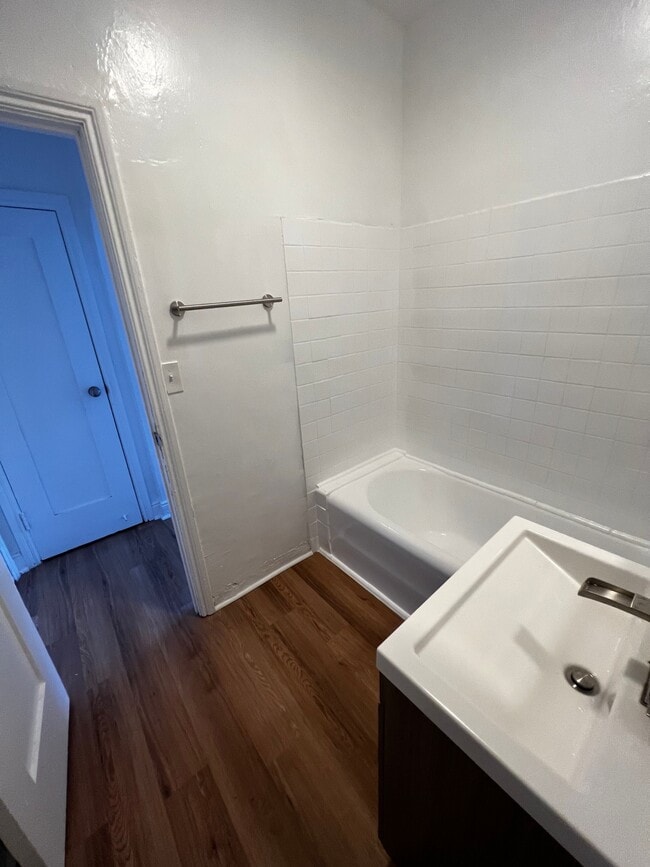 Photo - 2850 Leeward Ave