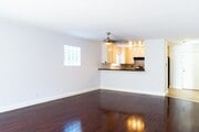 Photo - 404 W 4th St Apartment Unit 4