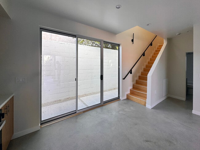 Photo - 1210 1/2 Manzanita St