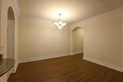Photo - 10355 Riverside Dr Apartments Unit 204