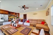 Photo - 523 Fischer St