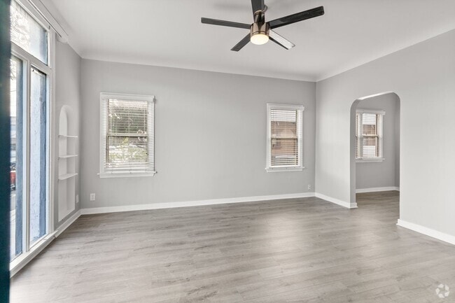 Building Photo - 1115 E Broadway Rental
