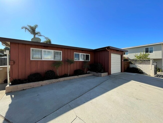 Building Photo - Adorable Pierpont Beach Home!!