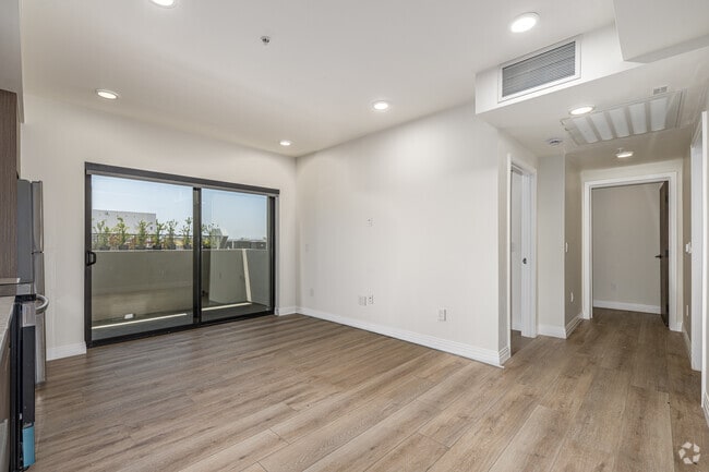 2BR, 2BA - 875SF - Living Room - Fedora Flats