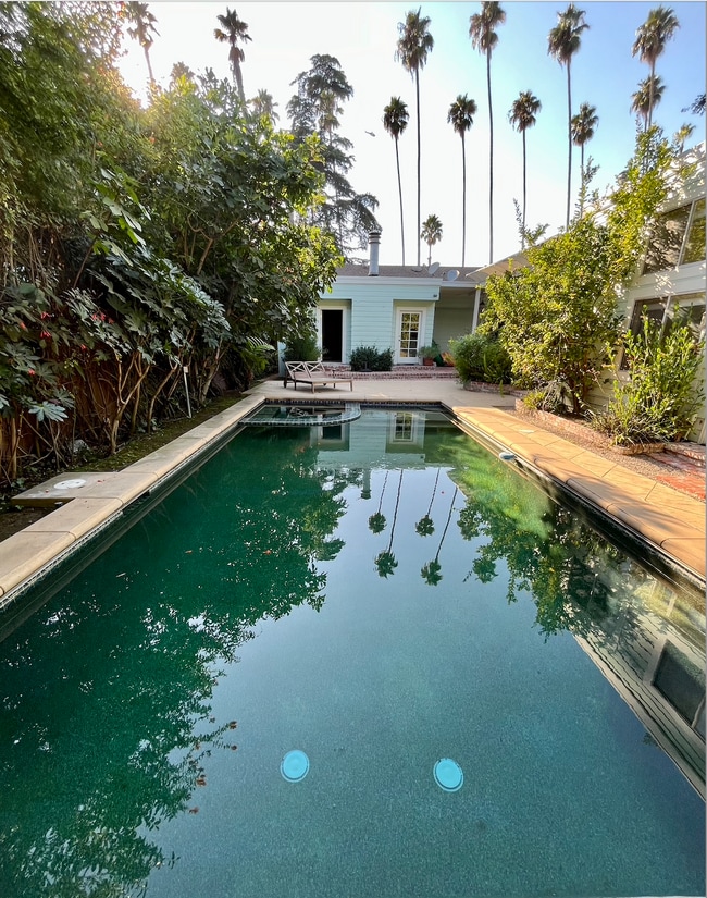 Photo - 1622 N Sierra Bonita Ave House