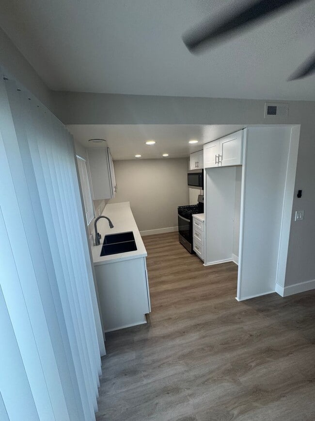Photo - 1400 Estate Dr Unit 02