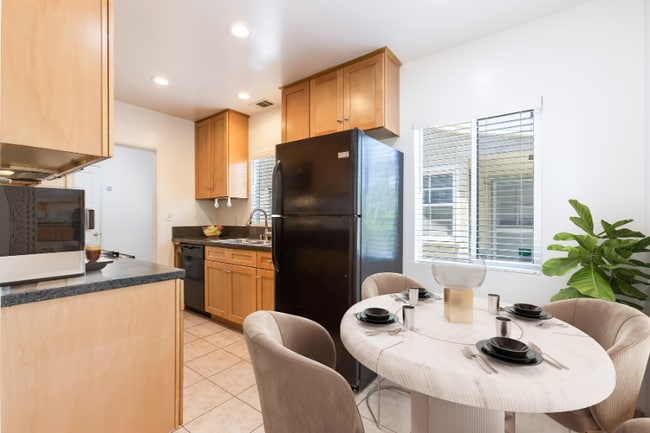 Photo - 11481 Cumpston St Unit 1