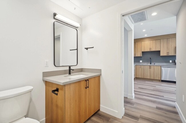Photo - IM 21 Unit 403