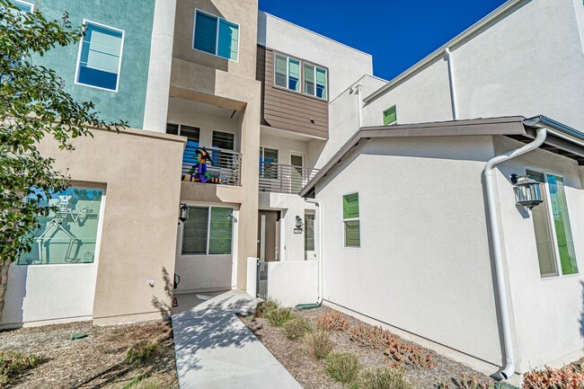 Photo - Five Points - 2 Bedroom Townhome for Rent in Valencia.