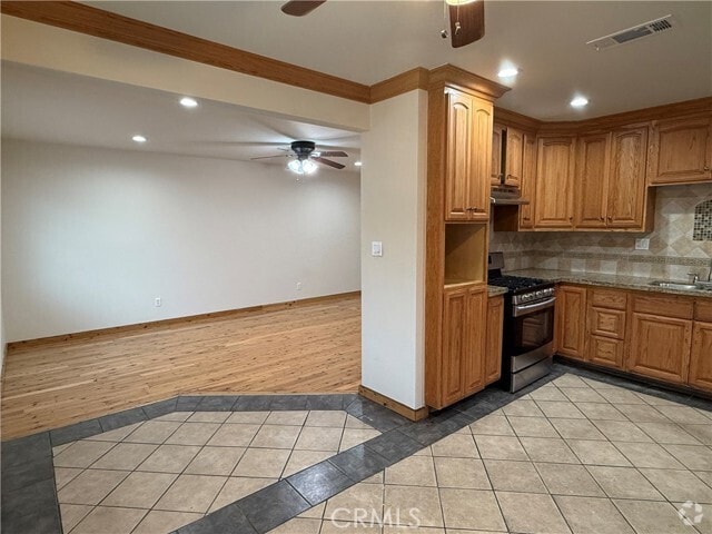 Building Photo - 7881 Claybeck Ave Rental
