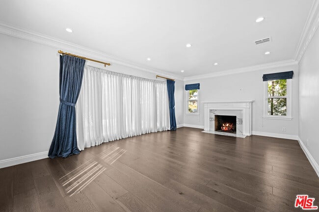 Photo - 2036 Hillsboro Ave