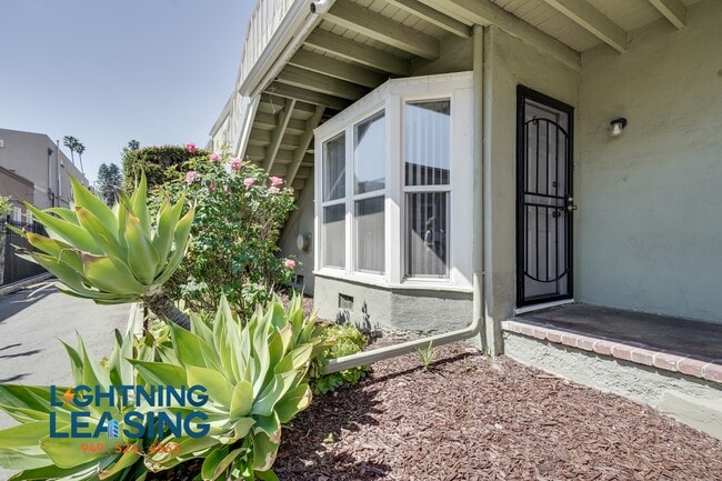 1627 5/3 Normandie-2D - 1627 5/3 Normandie-2D Condo Unit 2D