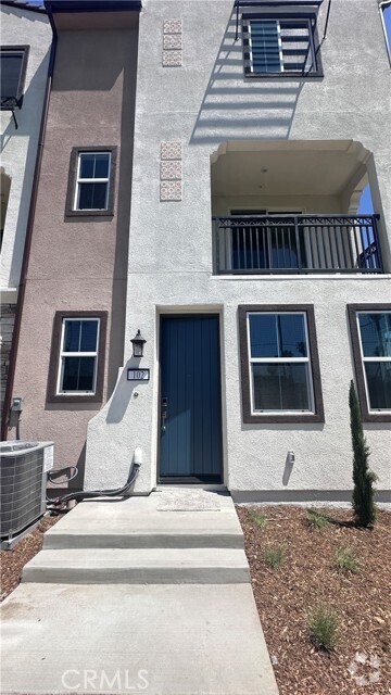 Building Photo - 102 Hudson Rental
