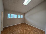 Photo - Spacious 3-Bedroom, 2.5-Bath Townhome in Desirable La Jolla