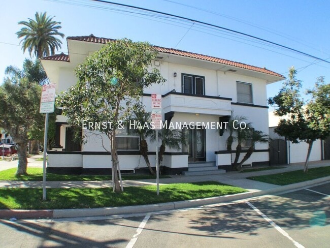Building Photo - 971 2nd St
