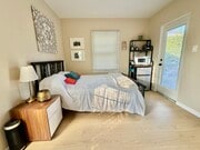 Photo - 10443 Califa St